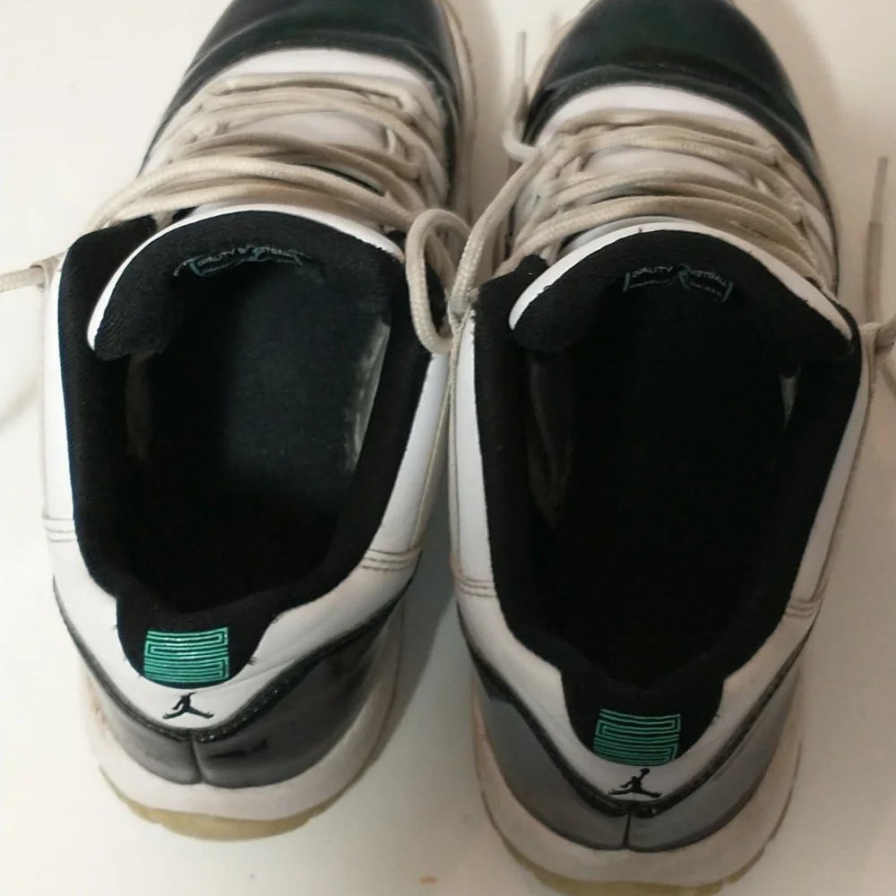 Nike Air Jordan 11 Retro Low, Iridescent Emerald And White Color, Youth Size 6.5